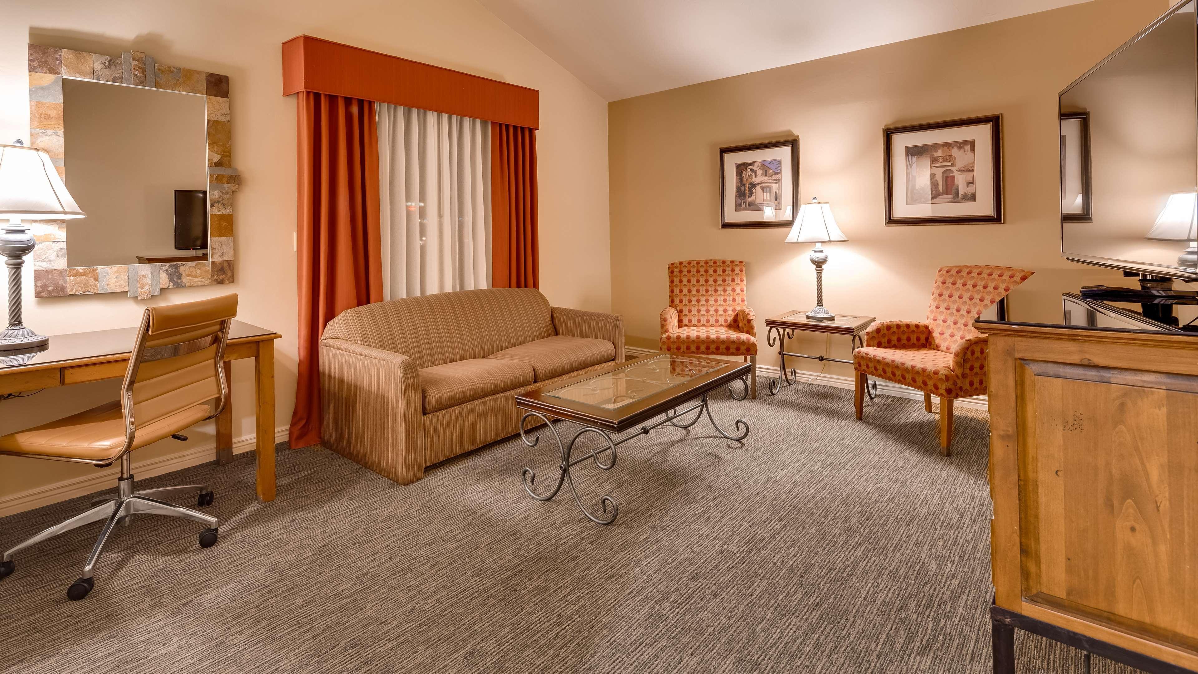 Best Western Plus Arroyo Roble Hotel & Creekside Villas Седона Екстериор снимка