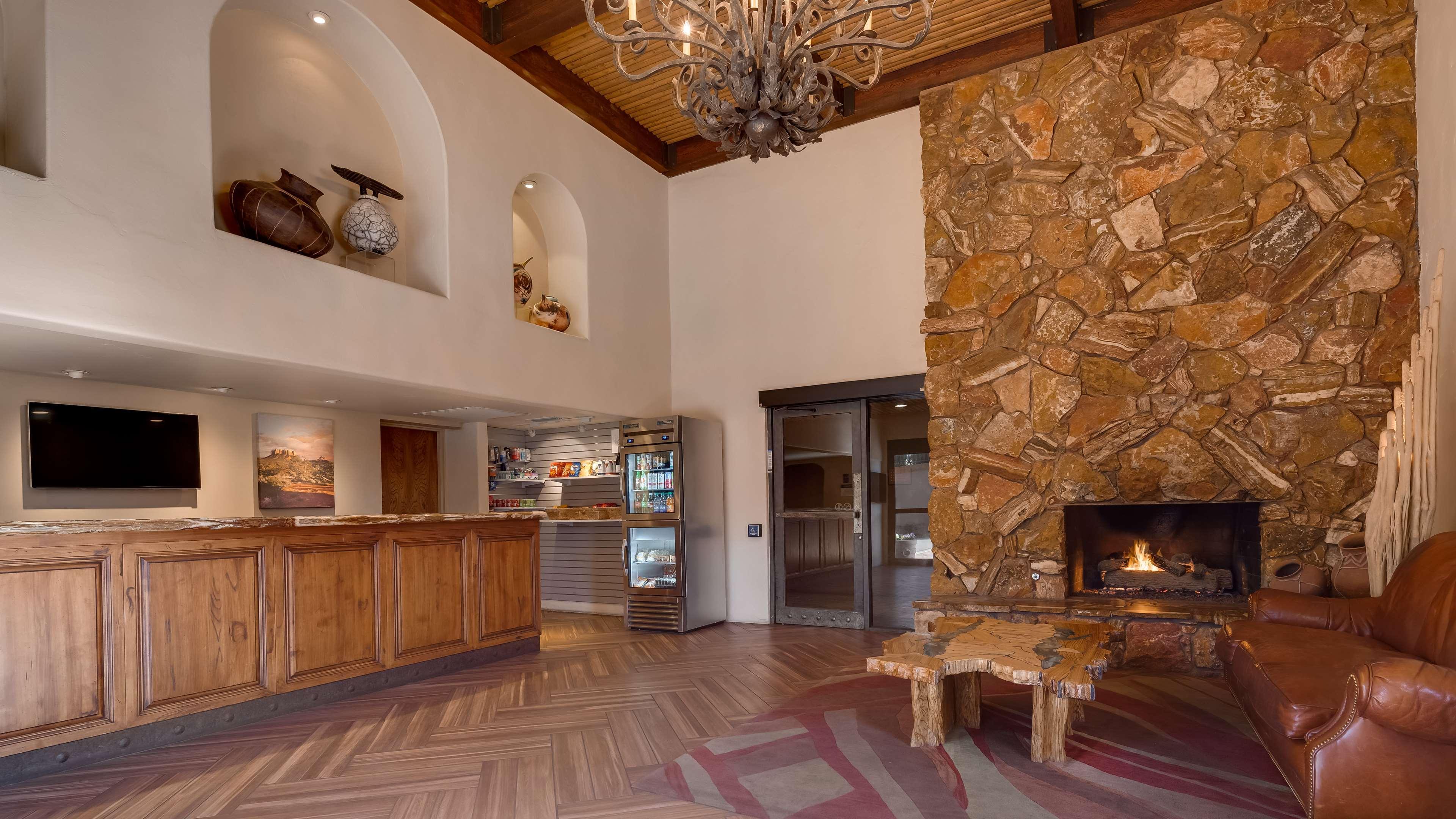 Best Western Plus Arroyo Roble Hotel & Creekside Villas Седона Екстериор снимка